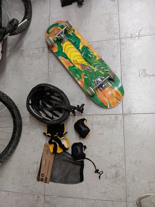 Lote skate, protecciones y casco