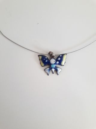 Collar mariposa