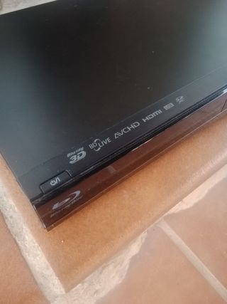 Reproductor Blu-ray Panasonic DMP-BDT100