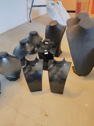 Soporte expositor de collares de varias