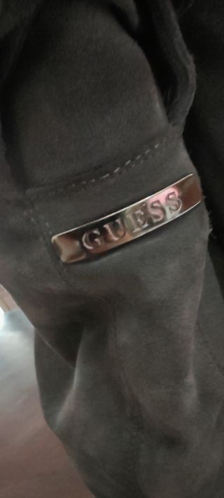 Stivali alti in camoscio Guess 40