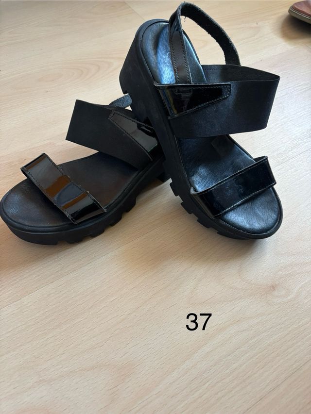 sandalias de plataforma y tacon ancho