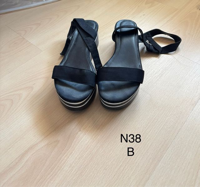 Preciosas sandalias de plataforma