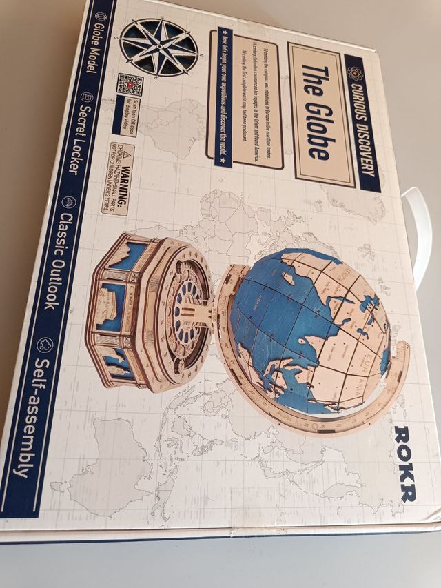 Maqueta Globo terráqueo de madera