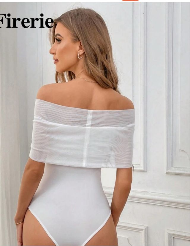 Body blanco con perlas