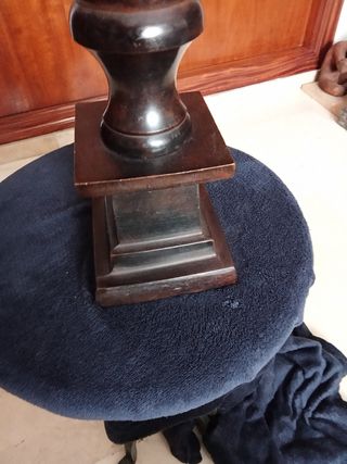 Candelabro portavelas de bronce.