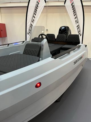 Lancha a motor Seastorm 14