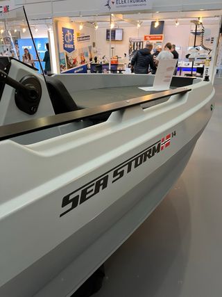 Lancha a motor Seastorm 14