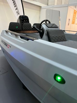 Lancha a motor Seastorm 14