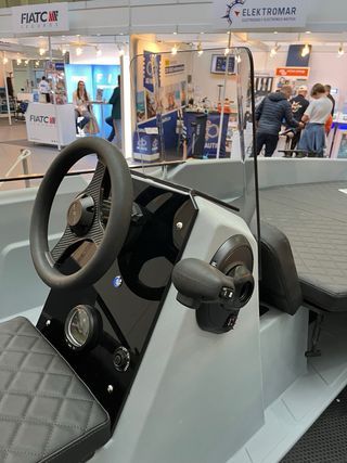 Lancha a motor Seastorm 14