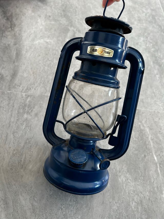 Lámpara antigua de queroseno