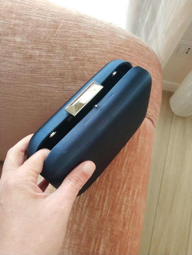 Pochette simil raso bleu