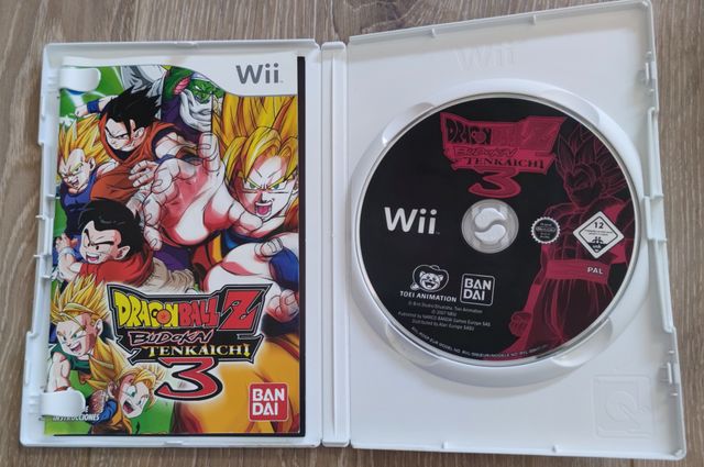 Consola Wii completa + 3 mandos + 8 juegos