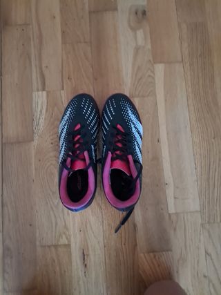 Zapatillas de fútbol predator multitacos