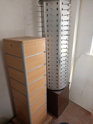 Expositor para gafas. Liquidación. Mobiliario tien