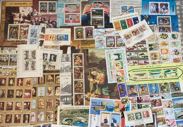 lotto foglietti 800 francobolli diversi differenti