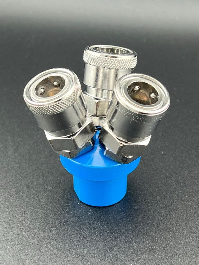 Connettore rapido pneumatico a 3 prese