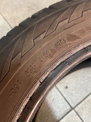 Neumatico 195/65 R16