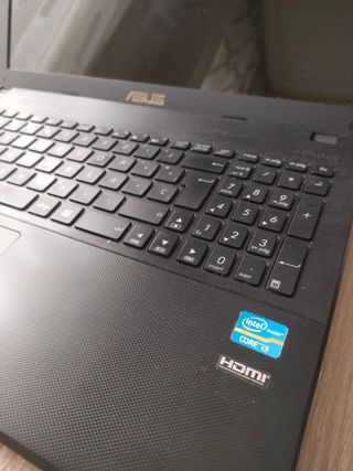 Portátil ASUS i3 1.8Ghz 500GB 4RAM F551C