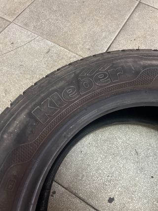 Neumatico 165/70 R14