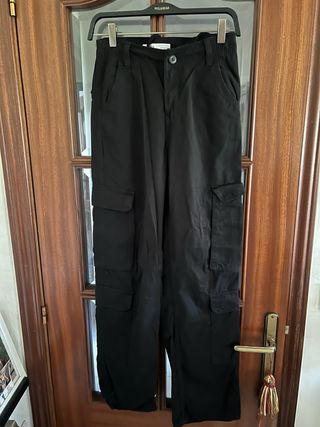 Pantalón cargo Bershka
