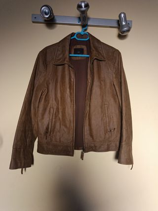 Cazadora de cuero marrón talla M