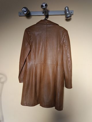 Chaqueta de cuero marrón