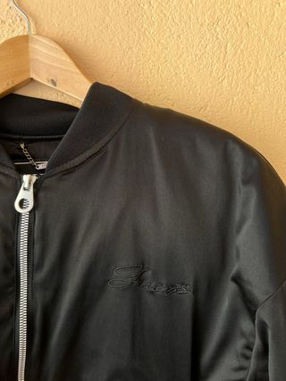 Bomber guess negra