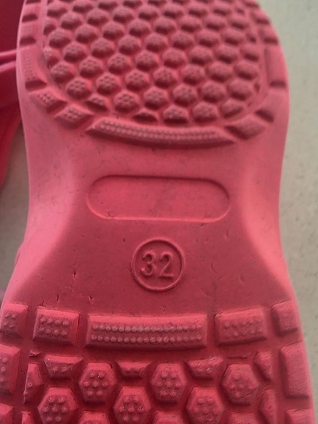 Crocs 32 MARVEL rojo