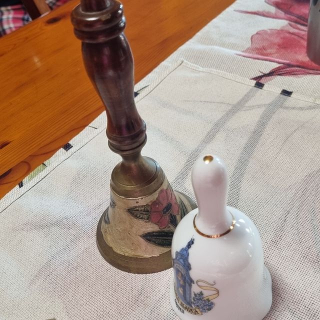 Lote 2 campanas antiguas