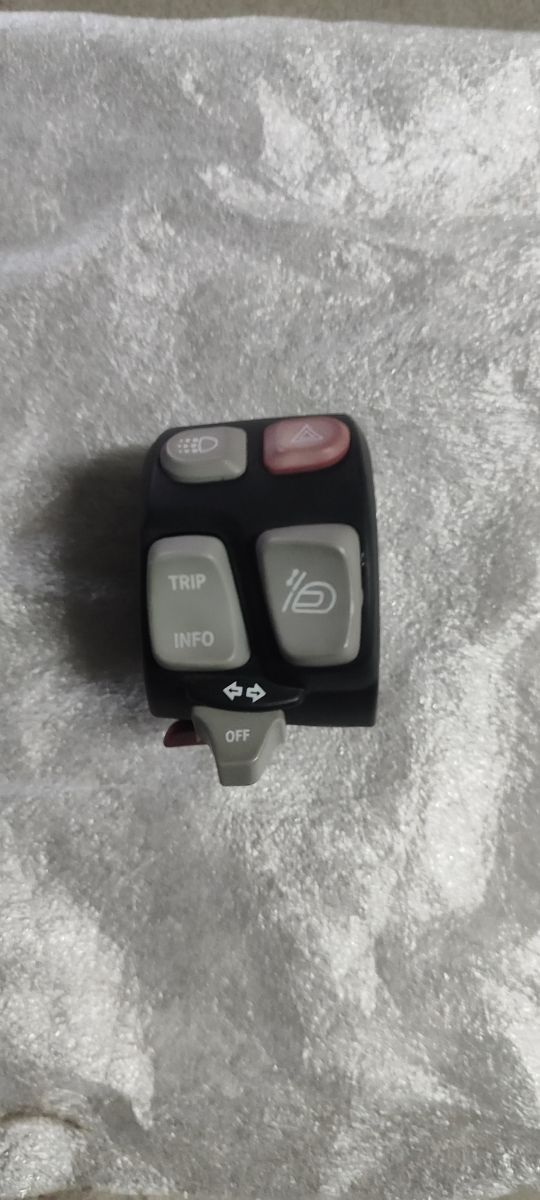 PIÑA IZQUIERDA BMW 650 GT