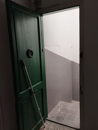 Casa con tres pisos independientes