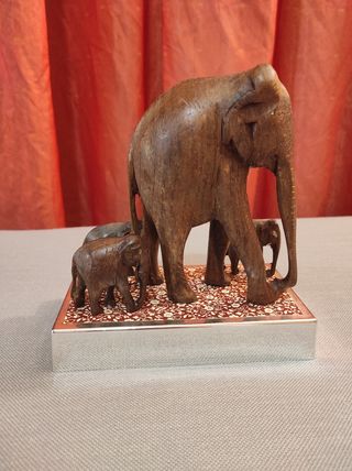 Elefanti in legno
