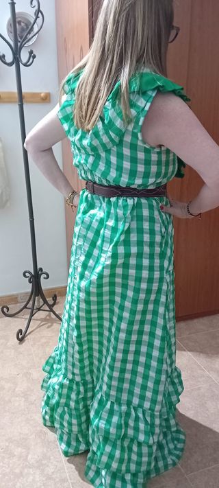 Bata rociera con piquillo 