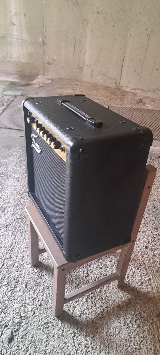 Amplificador marca fame