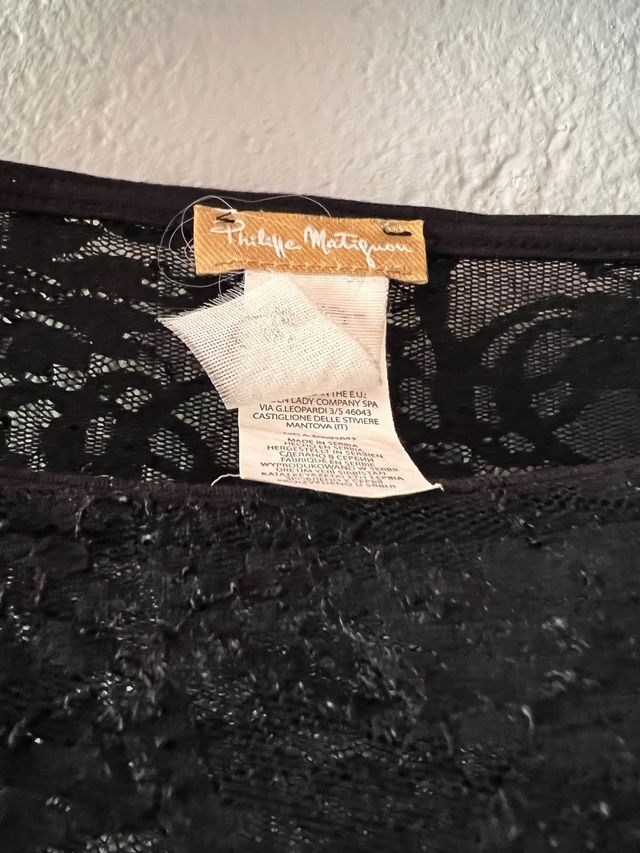 Maglia donna nera a maniche lunghe in pizzo