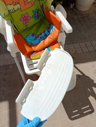 Trona de bebé marca chicco