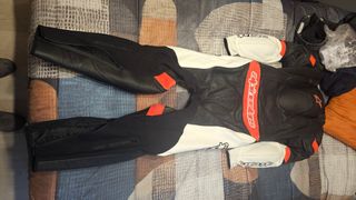 mono alpinestars gp forze de una pieza