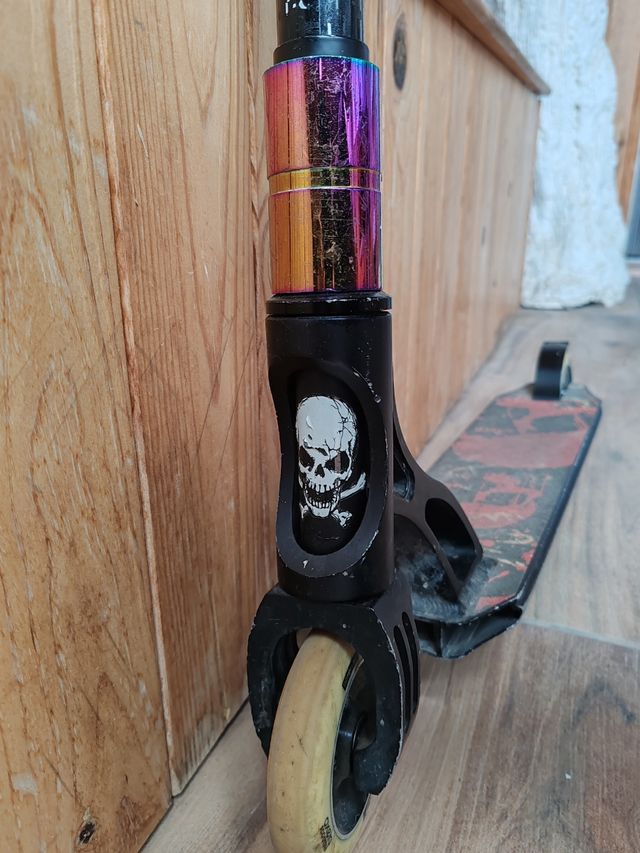 Patinete freestyle Naked Fuel V4