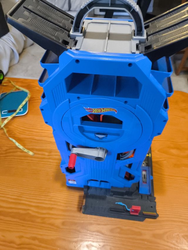 Hot Wheel Mega Garage
