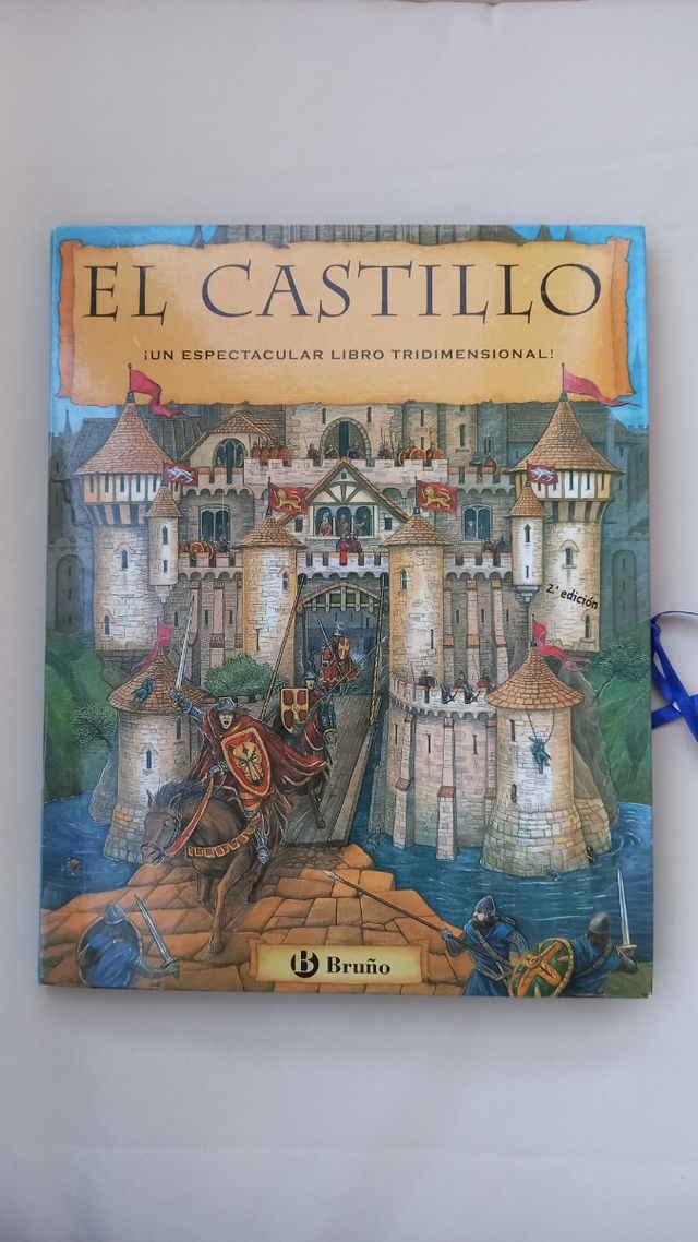 Libro infantil tridimensional El Castillo