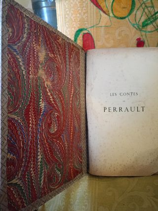 Libro antiguo grande