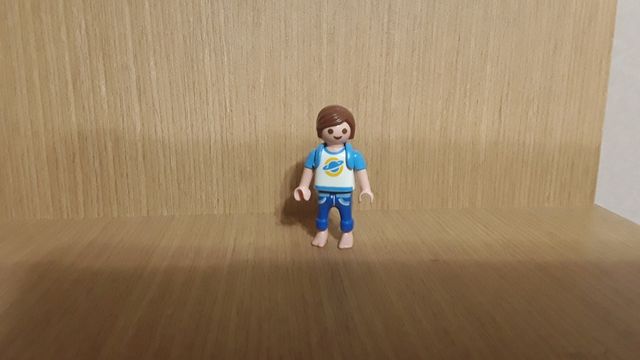 Playmobil. Niño con mochila