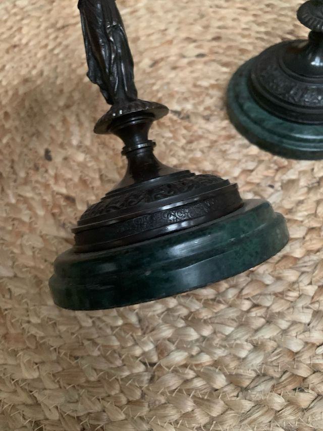 Candelabros de metal y mármol vintage