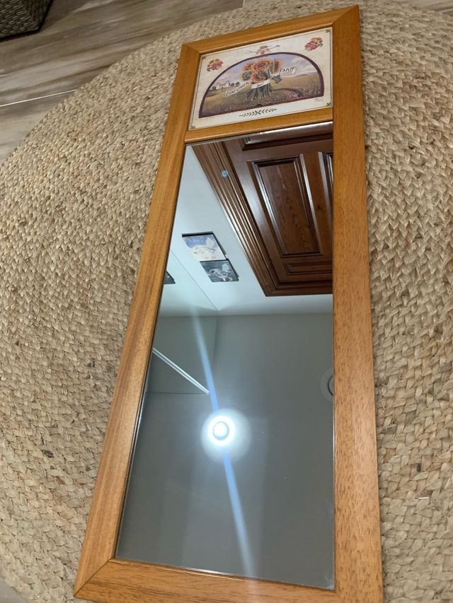 Espejo rústico con detalle de girasoles