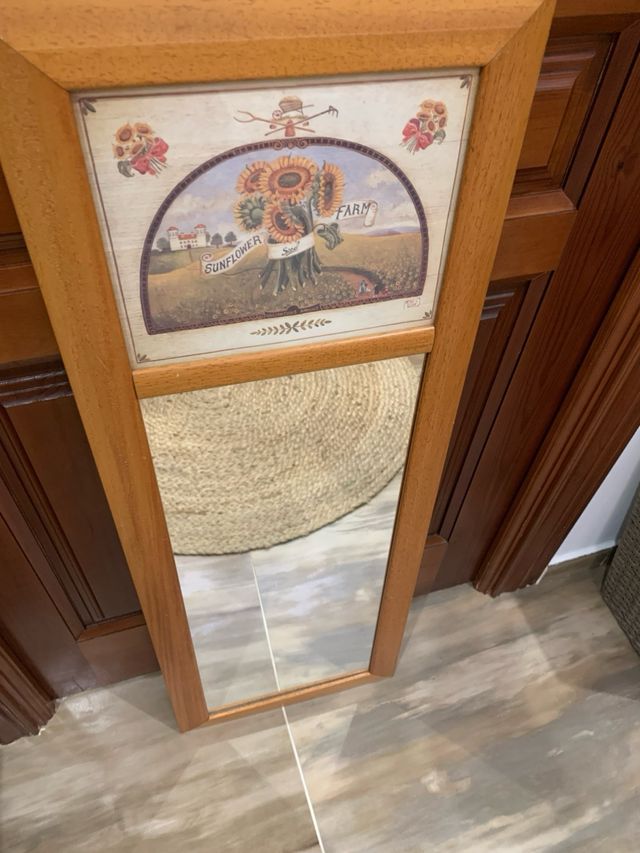 Espejo rústico con detalle de girasoles