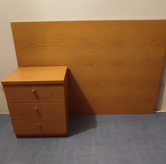 Cajonera y panel cabecero.