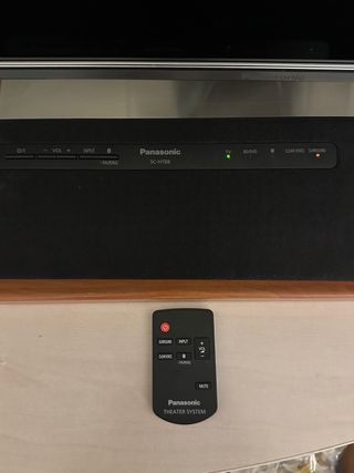 Barra sonido panasonic SCHTB8