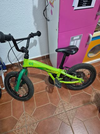 Monty 102 verde