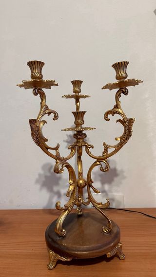 Candelabros dorados